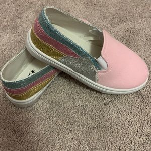 Slip on shoes / sneakers